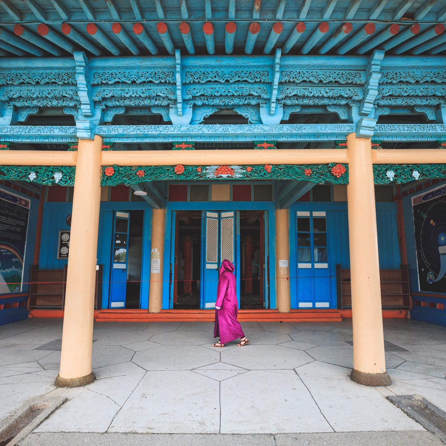 Биз жөнүндө